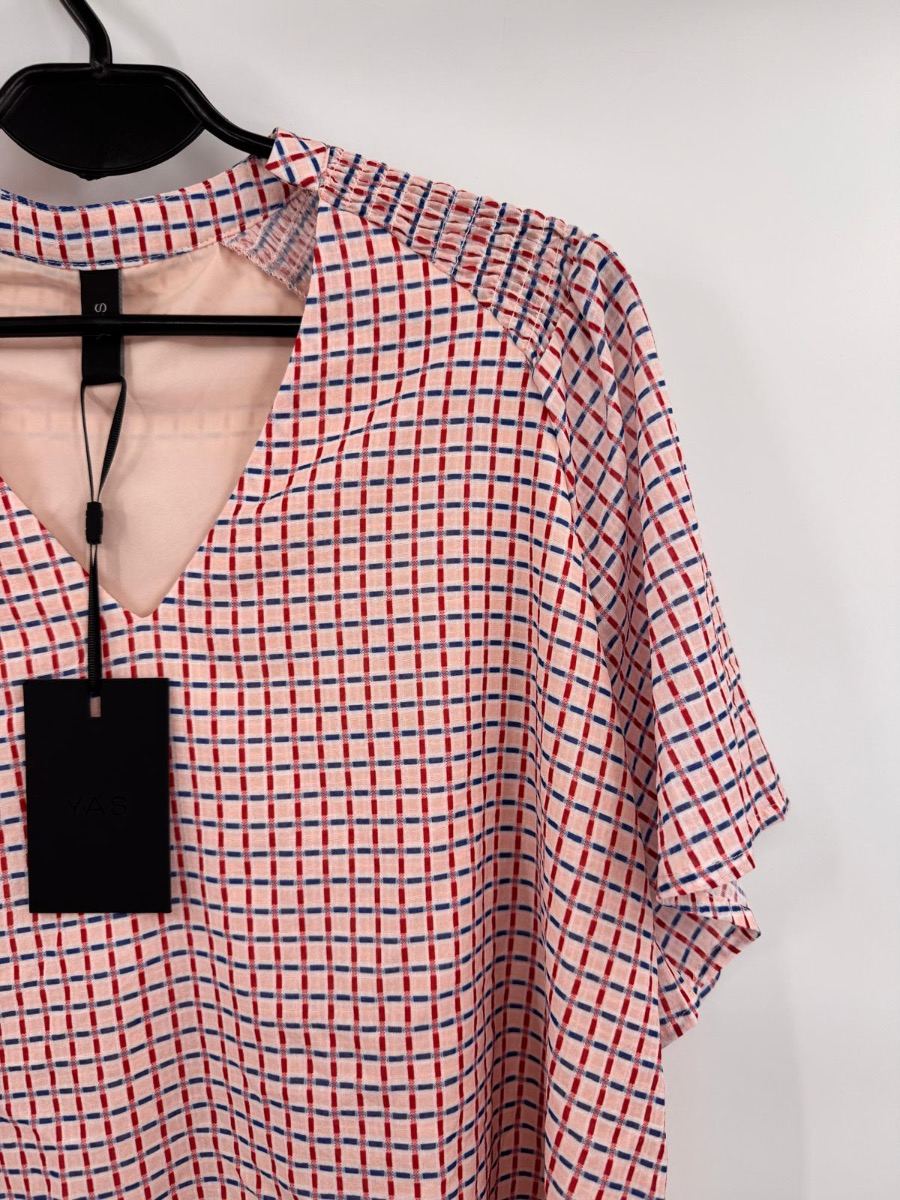Elegancka bluzka z krótkim rękawem YAS M — zdjęcie 3